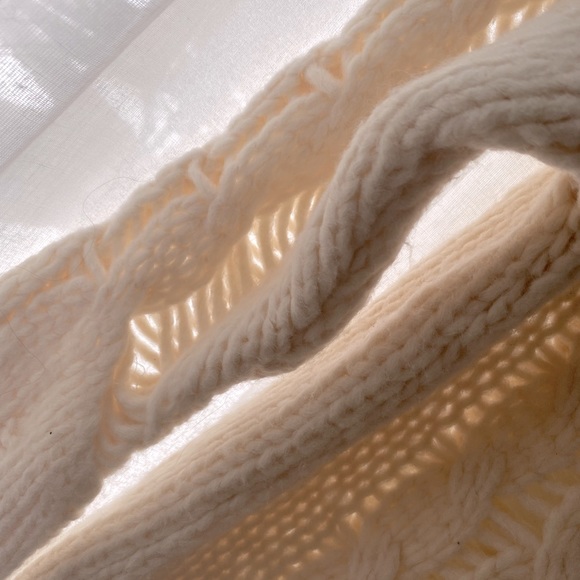 Zara sweater - Picture 2 of 4